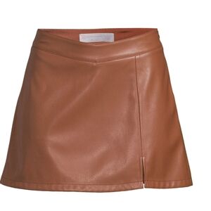 NWT NO BOUNDARIES MINI SKIRT